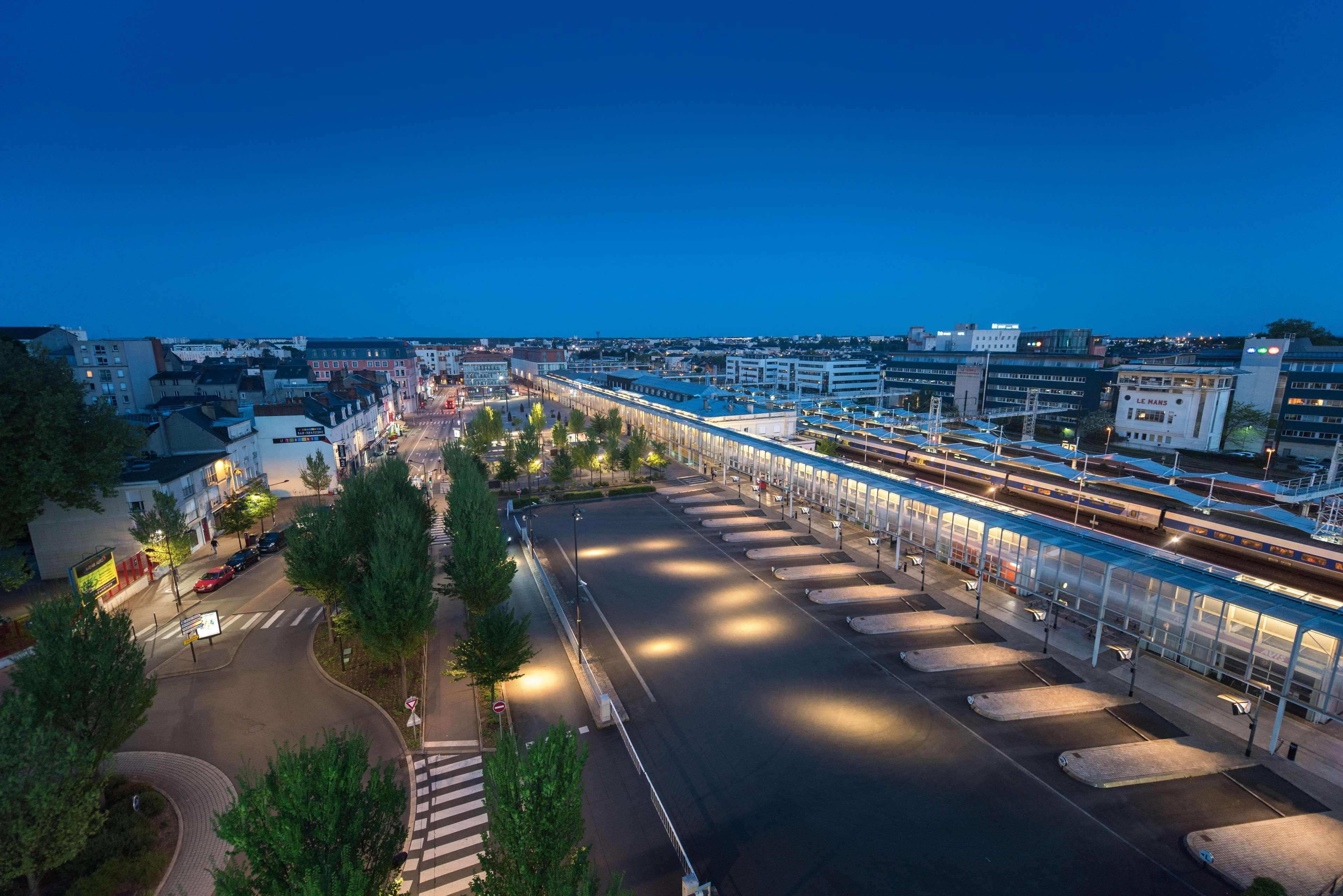 Hotel Campanile Le Mans Centre - Gare Zewnętrze zdjęcie